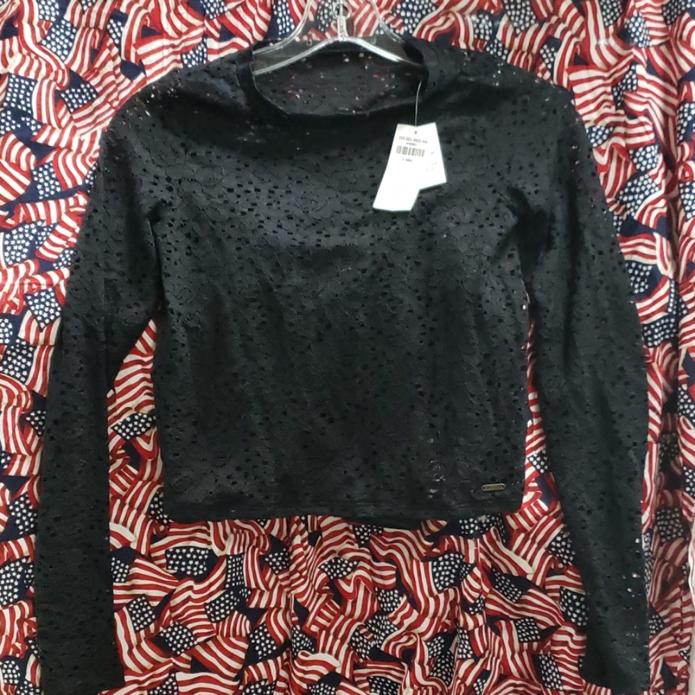 Mesh Hollister top